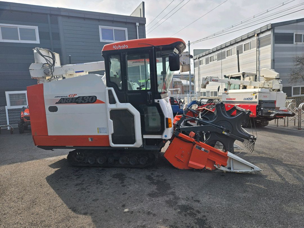 콩콤바인 구보다 ARH430 범용콤바인 이미지