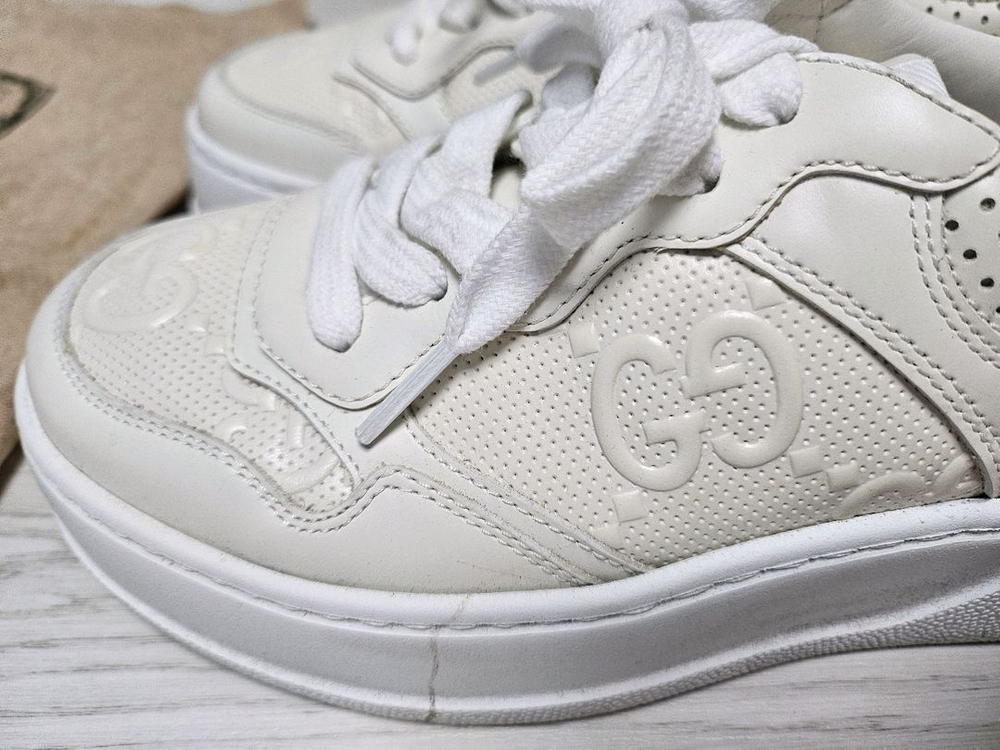 정품구찌로고흰운동화(230)--2