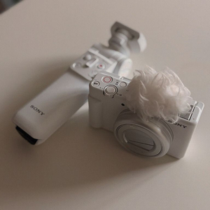 소니 ZV-1F 화이트 + 슈팅 핸드그립, 브이로그 카메라