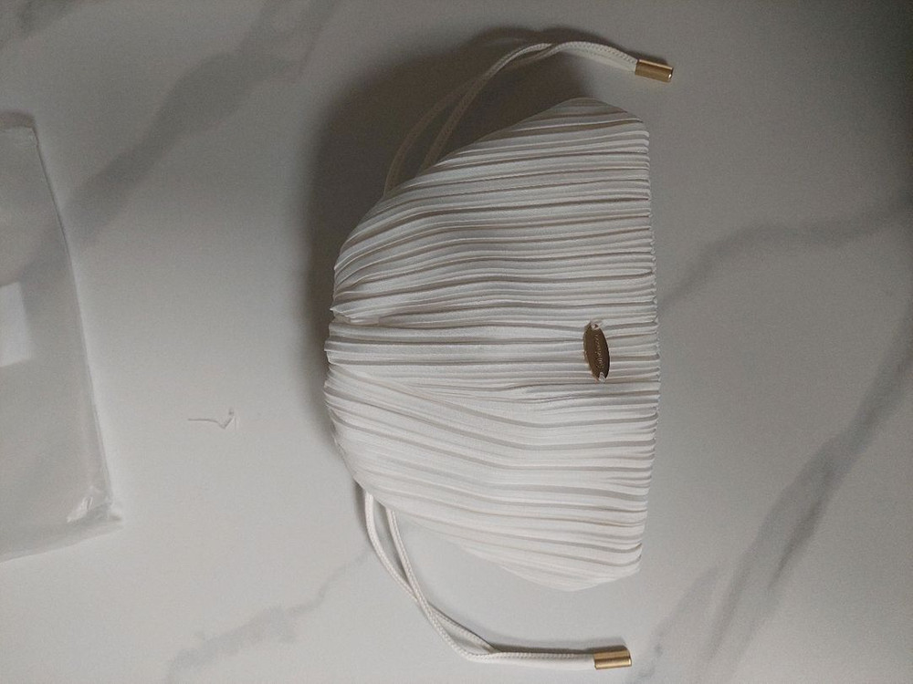 설화수 플리츠 스트링 파우치--2