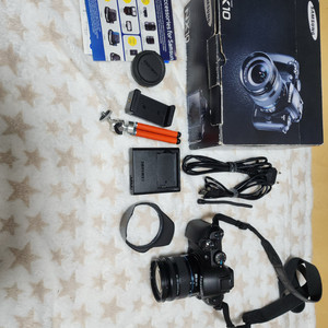 [디카] 삼성 미러리스 카메라 NX10 디지털카메라 빈티지디카.메모리32G.밧데리.충전기