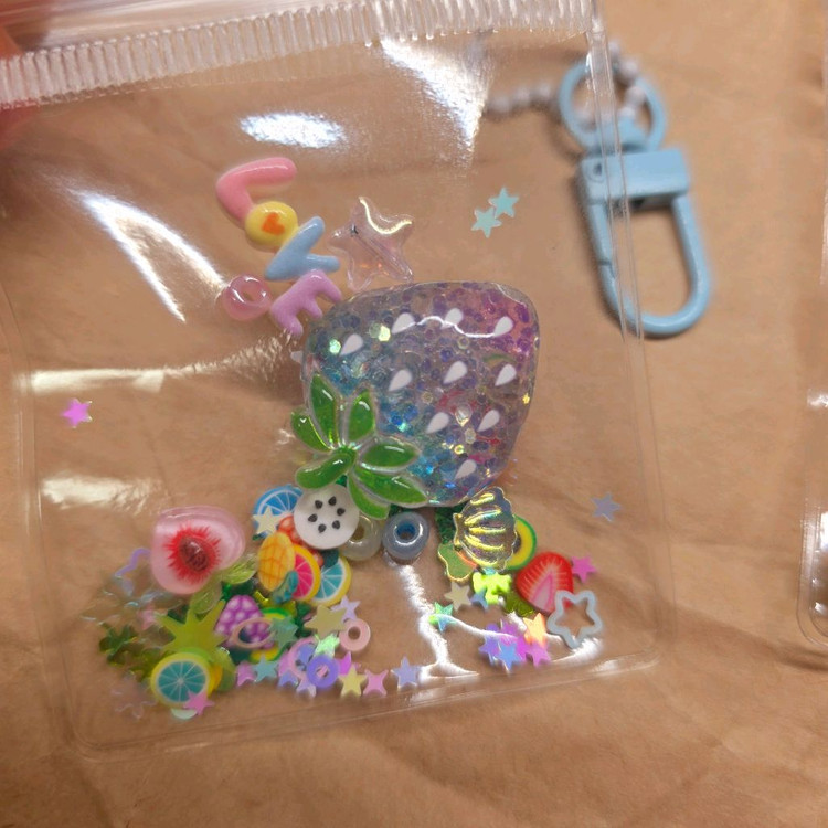 지퍼백 딸기 과일 D고리 키링 4개. 이미지