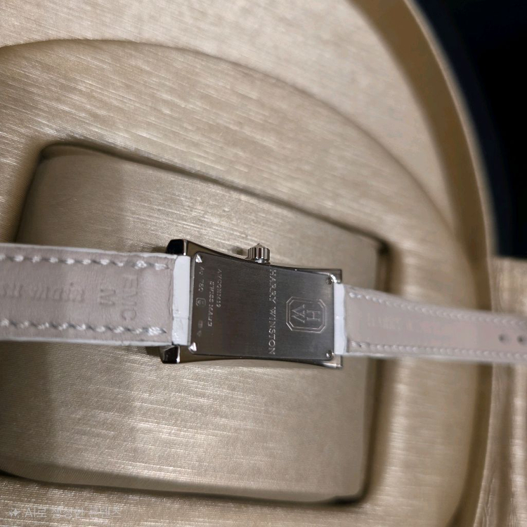 [신품급] 해리 윈스턴 아베뉴 C 아트데코 손목시계 (1.7캐럿 다이아)--4