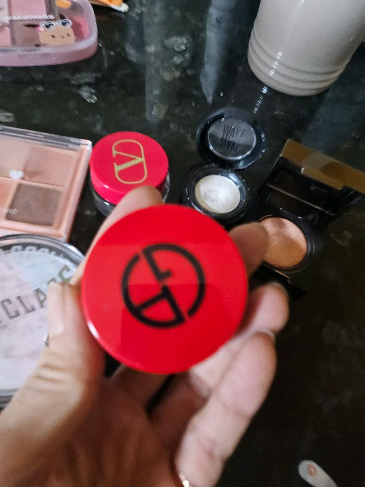 지방시미니쿠션 맥섀도우 발렌티노 섀도우 등 이미지