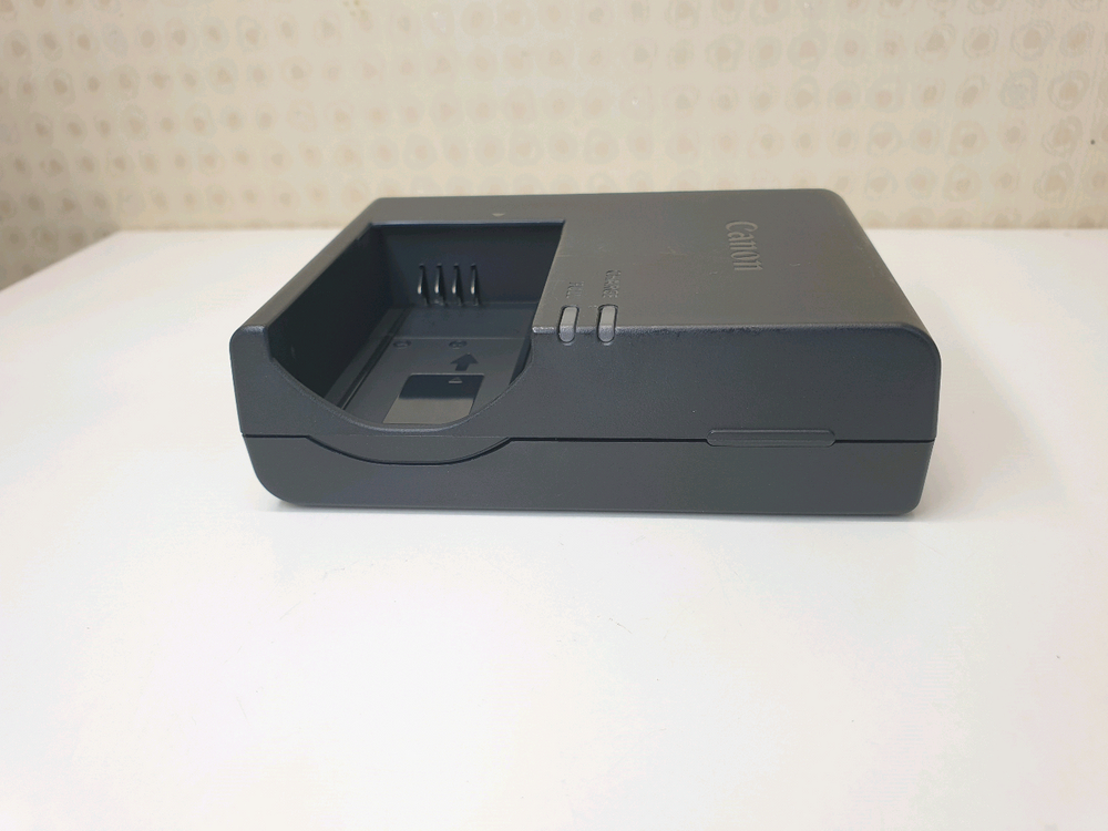 캐논 LC-E17E 배터리 충전기(LP-E17전용)(RP R50 800D--3