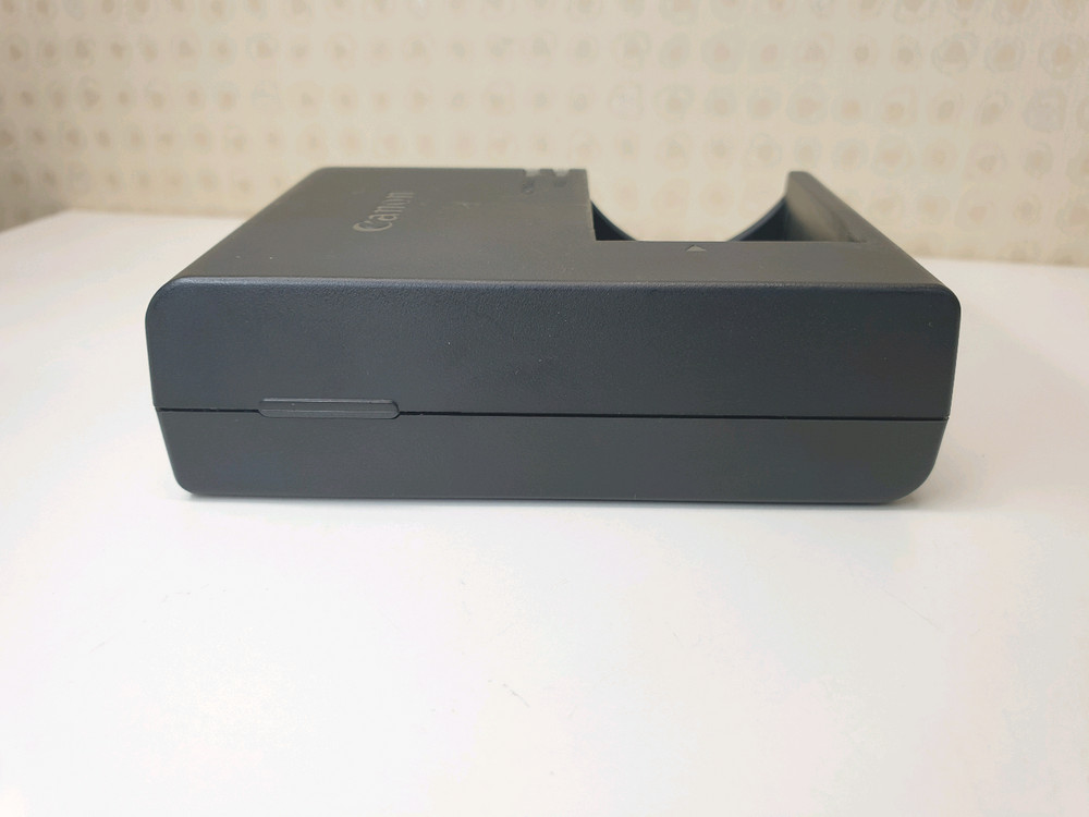 캐논 LC-E17E 배터리 충전기(LP-E17전용)(RP R50 800D--5