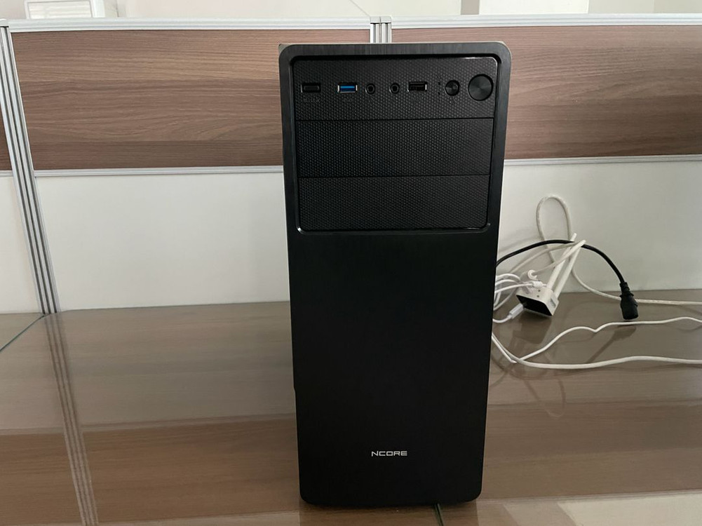 데스크탑+본체(32인치) 팝니다--3