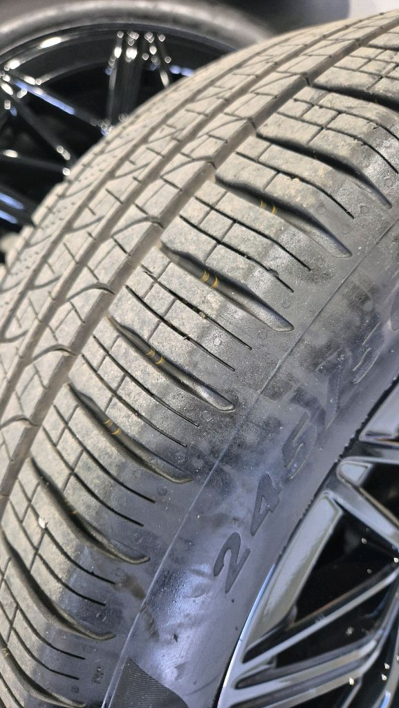 제네시스 G90 19인치 순정휠 타이어 세트--4