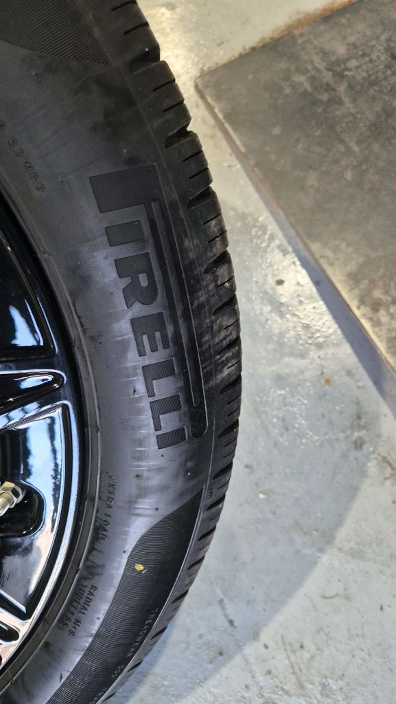 제네시스 G90 19인치 순정휠 타이어 세트--5