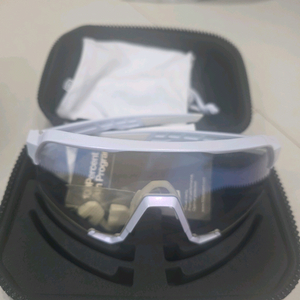 100% 고글팝니다