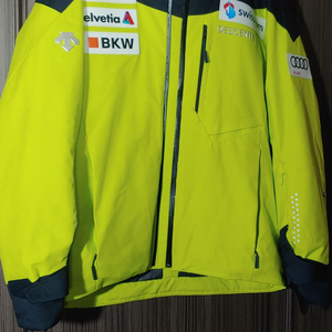 데상트 스위스스키팀 스키복 상의 90-95 M