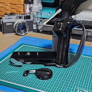 마미야 645 수동 크랭크, 왼손잡이 그립