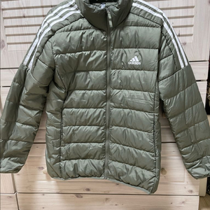 (새상품)아디다스 여성 ESS 경량패딩 다운자켓(L)