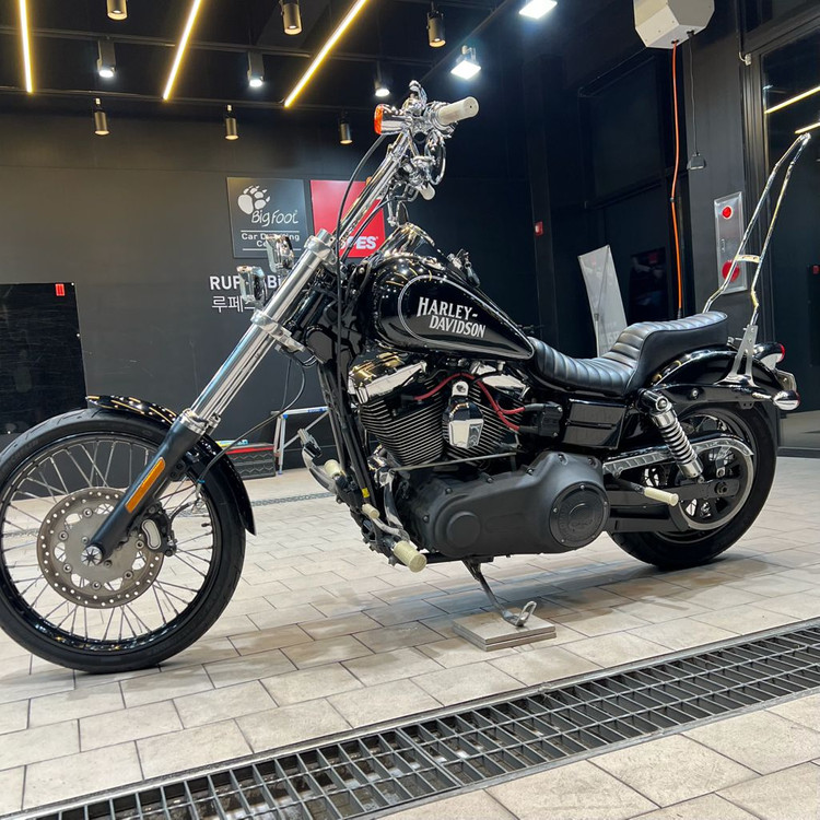 할리데이비슨 다이나 와이드글라이드 쵸퍼 [ABS/스마트키/풀옵션]대차가능 로드킹팻보이소프테일스트리트밥브레이크아웃--4
