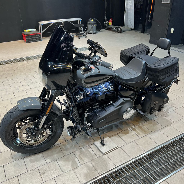 할리데이비슨 팻밥 114 [신차급/풀옵션/22년/3천km/무사고]대차가능 팻보이로드킹브레이크아웃로드글라이드스트리트--9