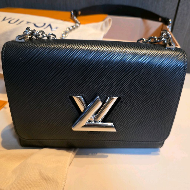 루이비통 트위스트 MM 블랙 에피 가죽 은장--1