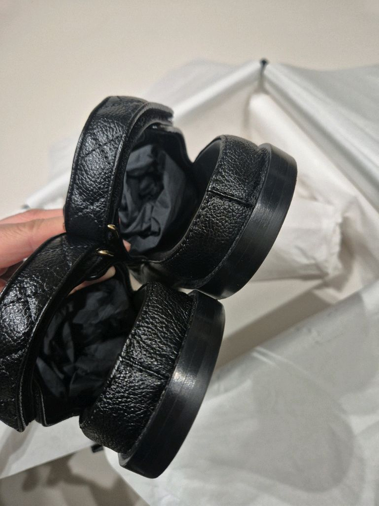 샤넬 벨크로샌들 캐비어 미개봉새제품 37--6