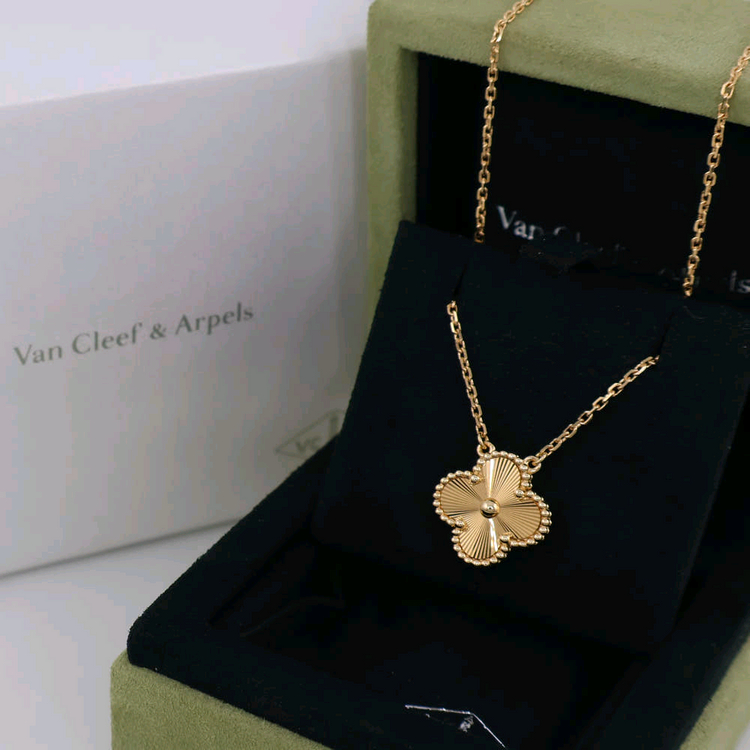 (구해요) 반클리프 기요세 옐로우골드 목걸이--2