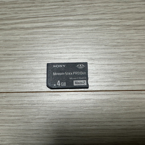 소니 메모리스틱 프로 듀오 MEMORY STICK PRO DUO 4GB 메모리카드 팝니다