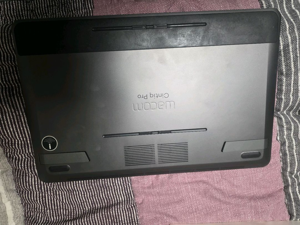 와콤 신티크 프로 16 액정 타블렛 DTH1620--3