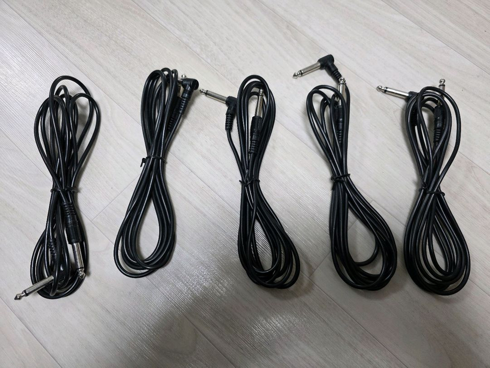 여러가지 용품들(우쿨렐레&기타관련) 일괄 판매합니다.--5