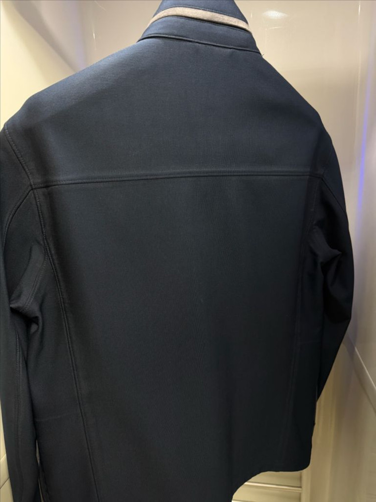 로로피아나 포켓 트래블러 자켓 이미지