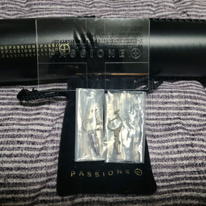 PASSIONE+ 죠죠의 기묘한 모험 키시베 로한 모티브 G펜 귀걸이