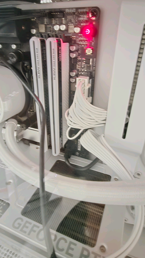 에센코어 클레브 32GB (16*2)--1