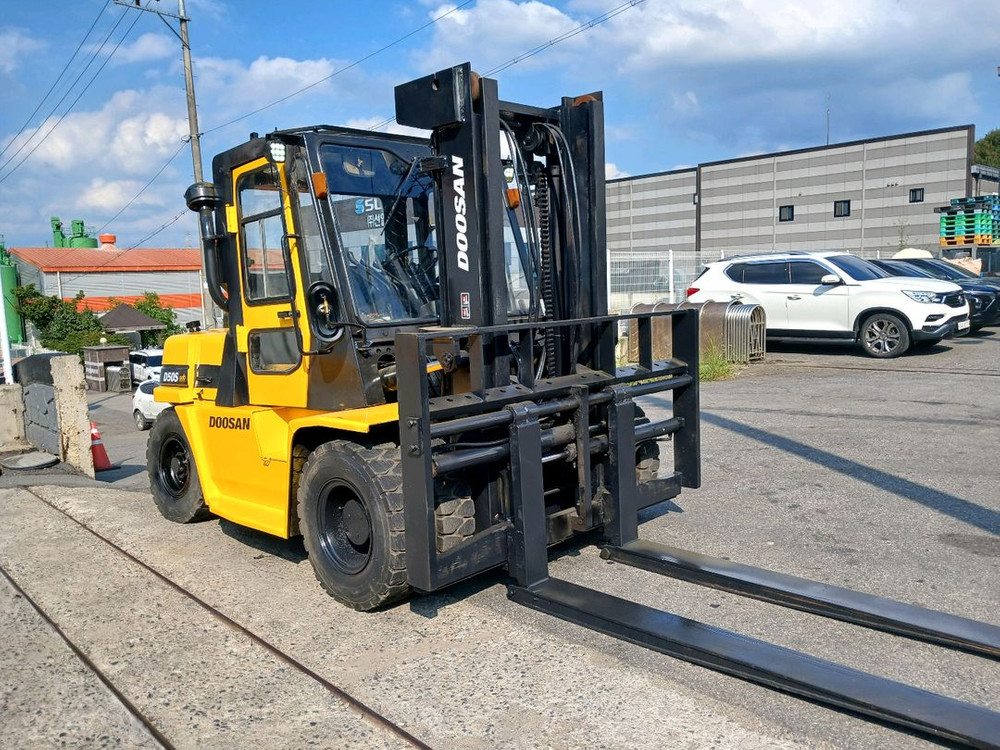 현대 중고 디젤지, 2.5톤, Forex 25DE1261, 2012년식,인상높이 : 3300mm판매가격 : 1500--7