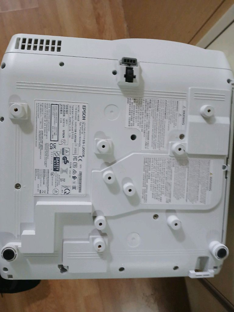 엡손레이저 단초점 빔프로젝터--2