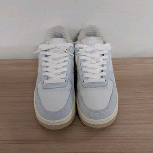 여성 나이키 에어포스 LV8 포톤 더스트 캐시미어 플리스 운동화 (240