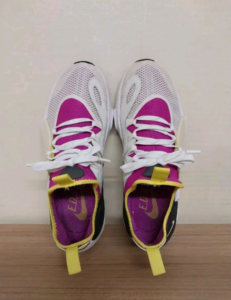 남성 나이키 허라취 엣지 EDGE TXT QS 마젠타 운동화 (270)--5