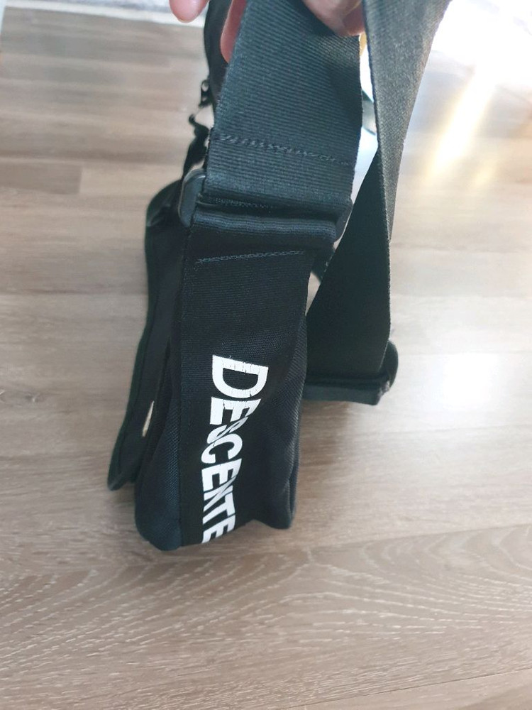 데상트 메신저백 크로스백--2