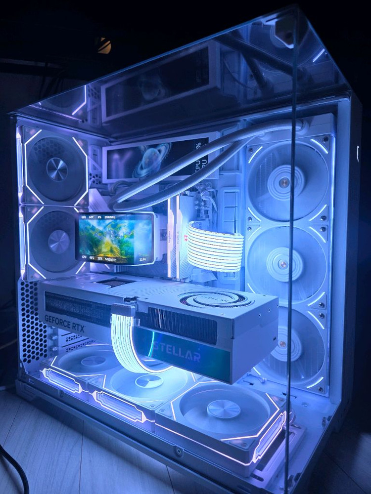 라이젠9 9950X3D RTX5090 화이트 감성PC 이미지