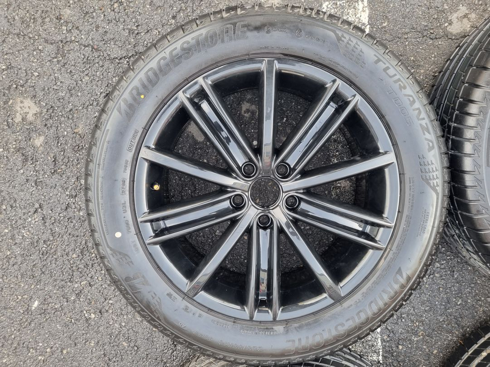 티구안 18인치 2255518 블랙유광 휠타이어 팝니다--1