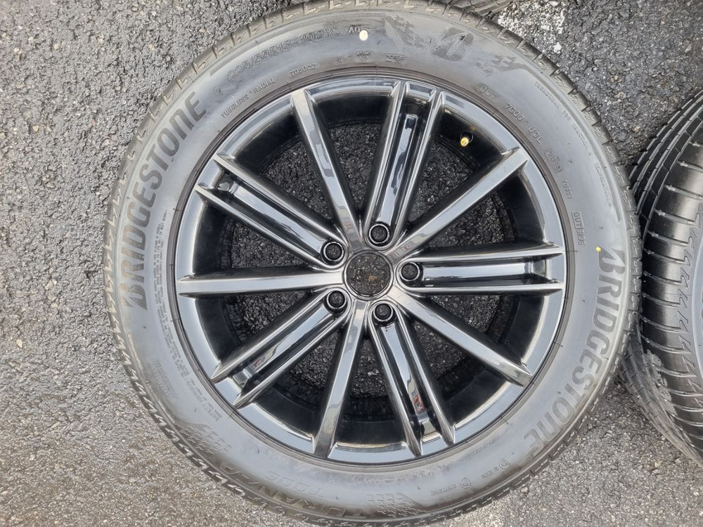 티구안 18인치 2255518 블랙유광 휠타이어 팝니다--4