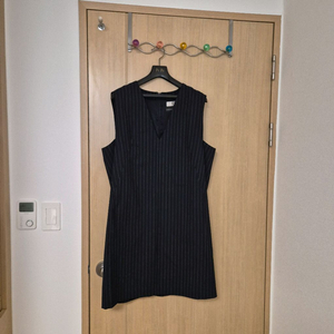 앤클라인 스트라이프 민소매 원피스 사이즈77