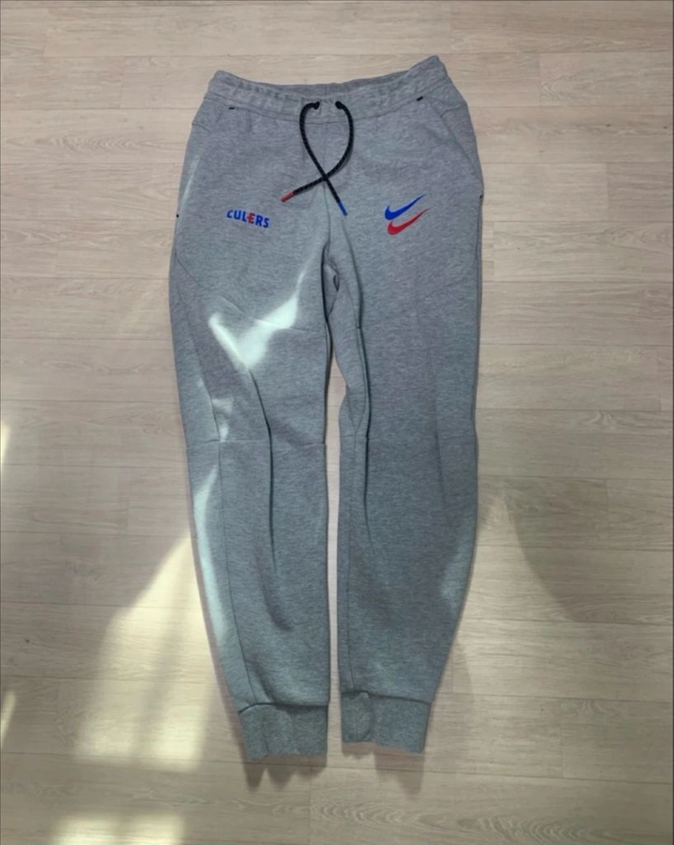 22/23 바르셀로나 나이키 테크팩 이미지