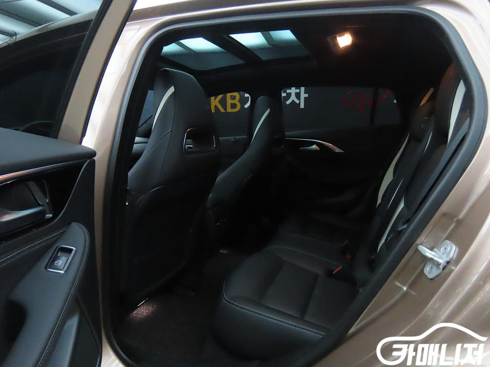 [인피니티]Q30 2.0 익스클루시브 #2026년특가--5