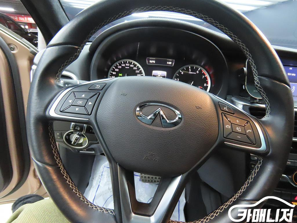 [인피니티]Q30 2.0 익스클루시브 #2026년특가--7