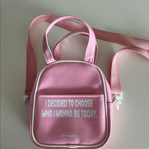 피치스 크로스백