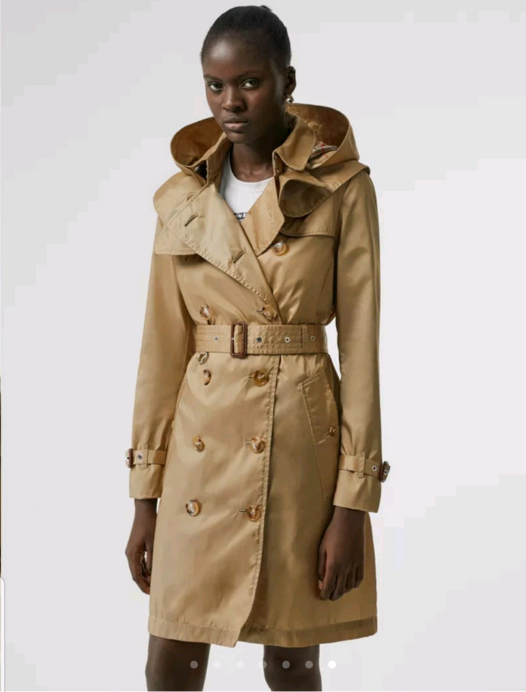 (새상품) 버버리 디태처블 후드 에코나일론 트렌치코트--1