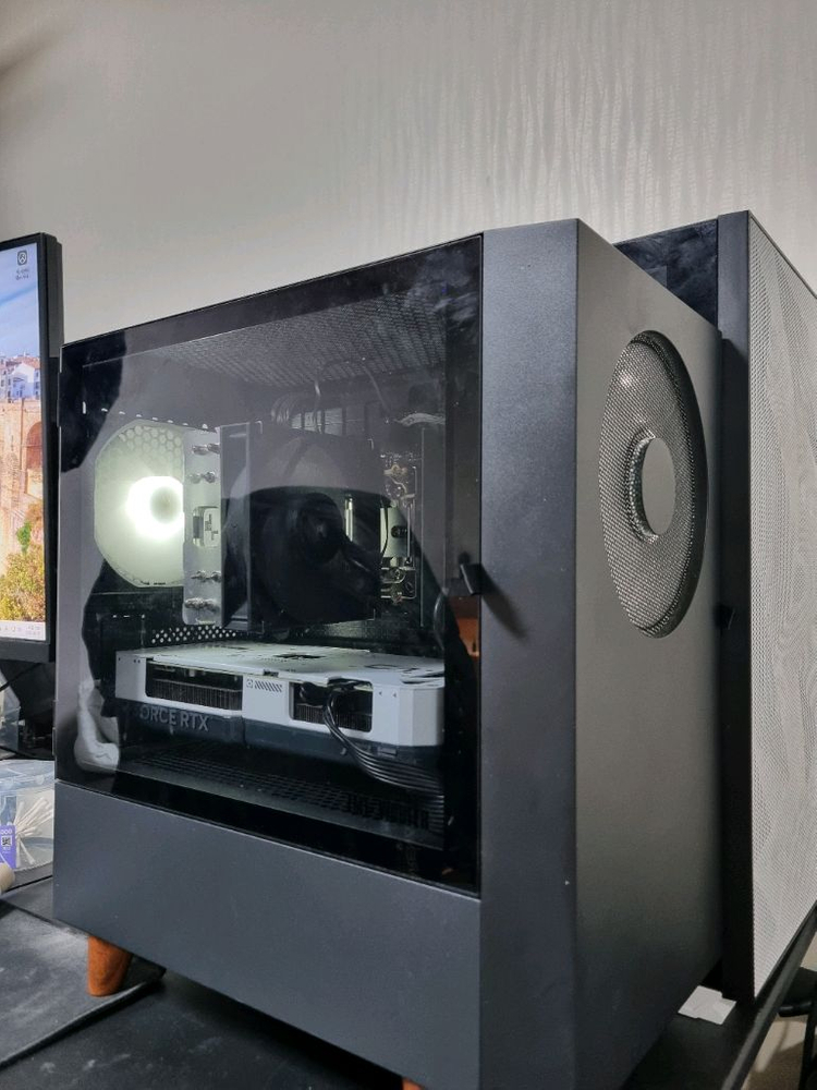 라이젠 7600 RTX 4070 DDR5 32GB 고사양 컴퓨터--1