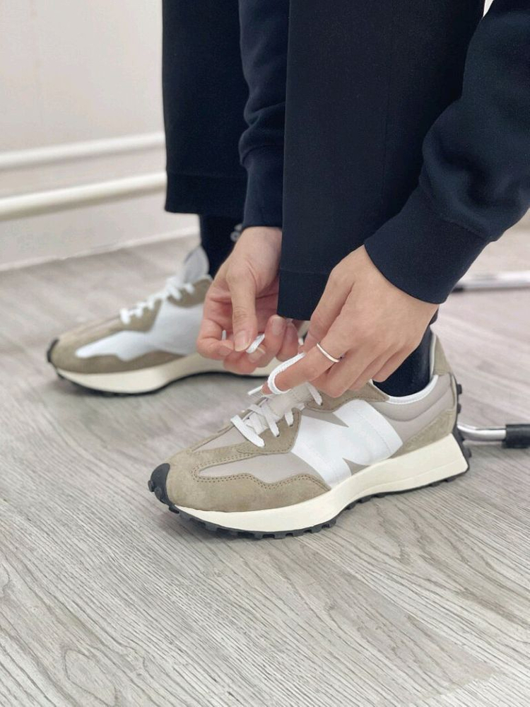 뉴발란스 327 문빔 머쉬룸 새상품--7