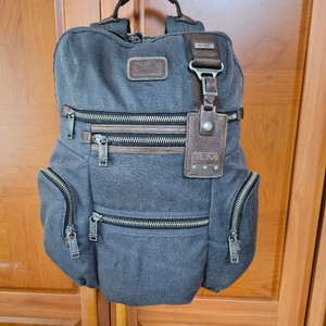 투미 녹스백팩 정품입니다