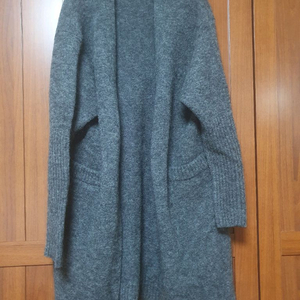 (새상품)아크네 가디건