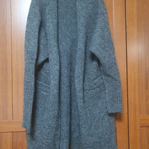 (새상품)아크네 가디건