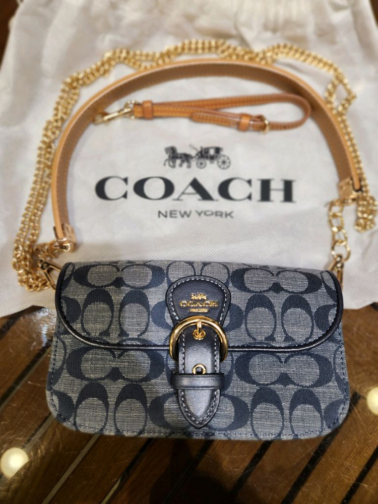 코치 클레오 숄더백 17 시그니처 샴브레이--1