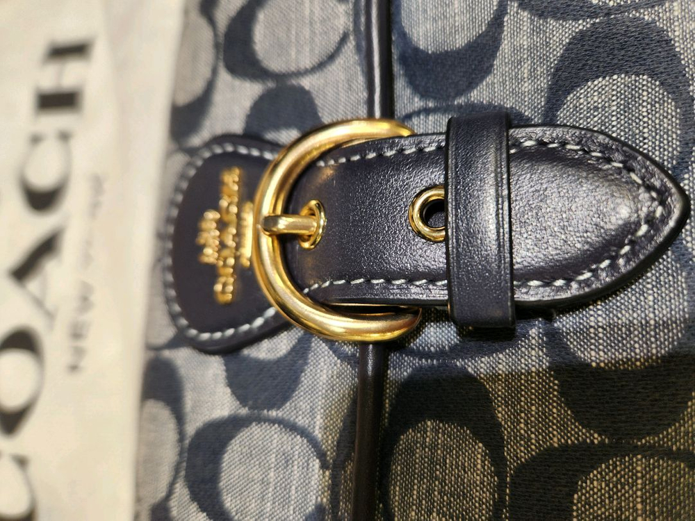 코치 클레오 숄더백 17 시그니처 샴브레이--2