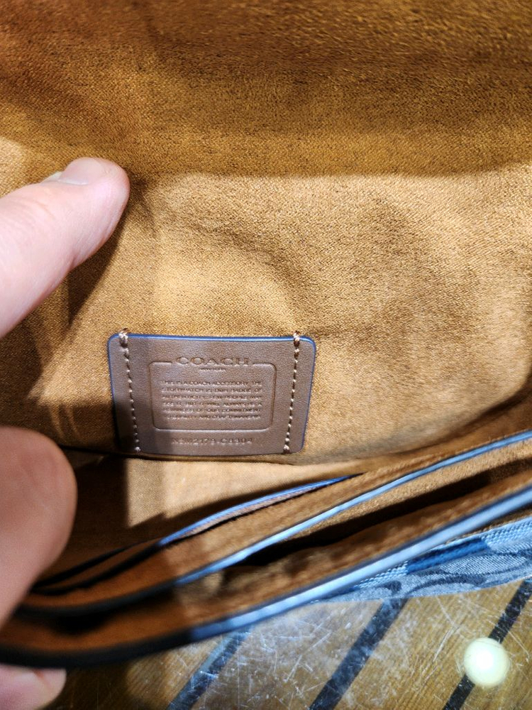 코치 클레오 숄더백 17 시그니처 샴브레이--3